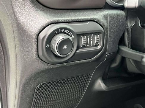 Used 2018 Jeep Wrangler Unlimited Sport S AWD/4WD image 26