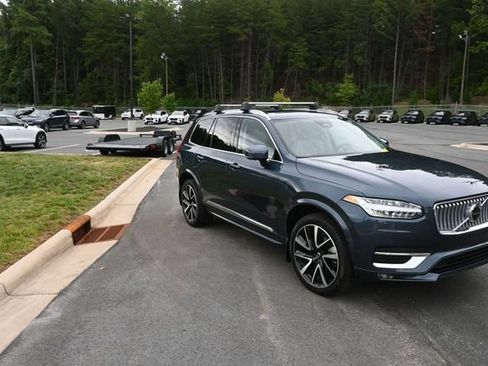 Used 2023 Volvo XC90 B6 Plus w/ Protection Package AWD/4WD image 4