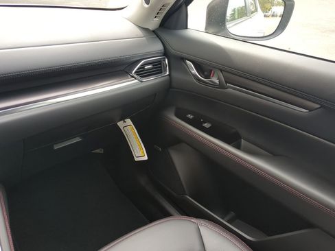 New 2025 MAZDA CX-5 Carbon Edition image 17