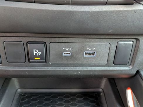 Used 2025 Nissan Frontier Pro-X RWD image 31