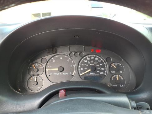 Used 2002 Chevrolet S10 Pickup LS w/ LS Preferred Equipment Group AWD/4WD image 20