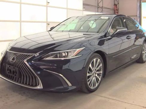Used 2020 Lexus ES 350 w/ Premium Package FWD image 3