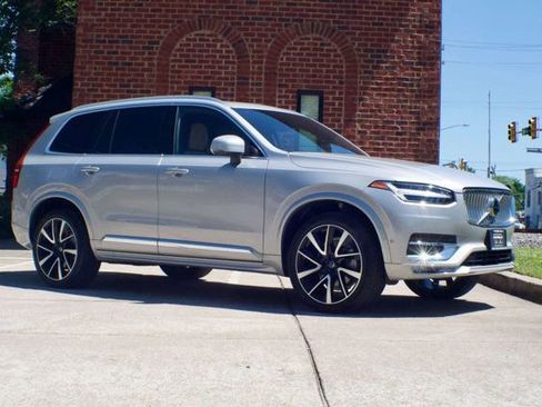 Used 2024 Volvo XC90 B6 Ultimate AWD/4WD image 3