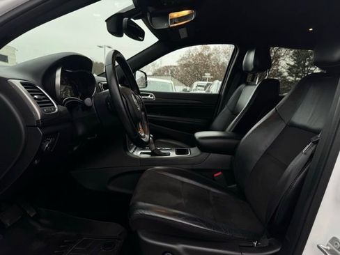 Used 2020 Jeep Grand Cherokee Altitude image 18