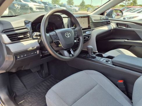 Used 2025 Toyota Camry LE FWD image 18