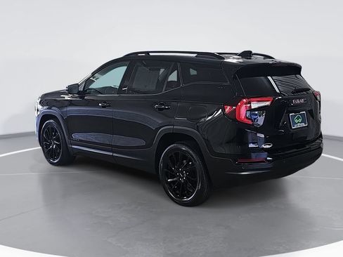 Used 2024 GMC Terrain SLT w/ Elevation Edition AWD/4WD image 6