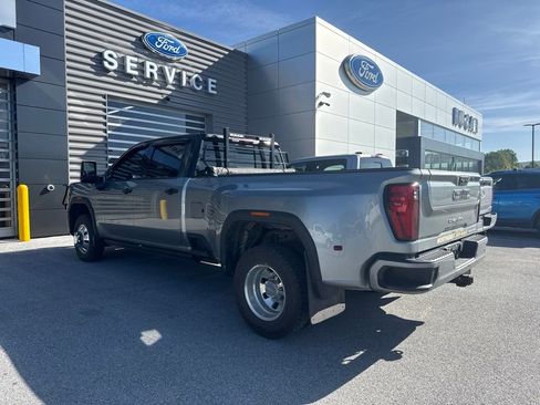Used 2024 GMC Sierra 3500 Denali Ultimate AWD/4WD image 3