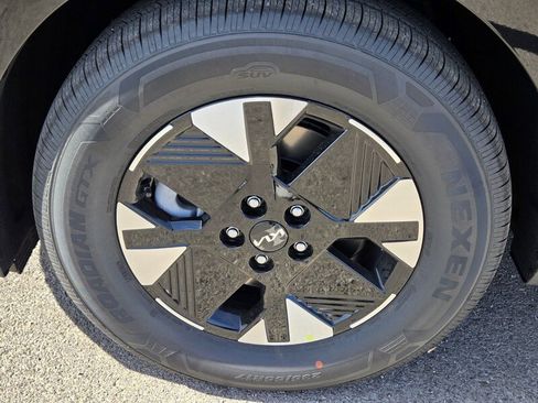 New 2026 Kia Carnival LXS image 5