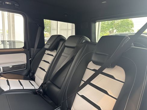 Used 2025 Mercedes-Benz G 63 AMG 4MATIC image 25