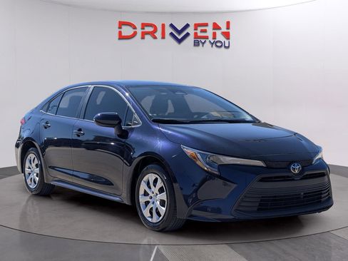 Used 2024 Toyota Corolla LE image 7