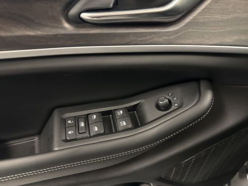 New 2026 Jeep Grand Cherokee Altitude AWD/4WD image 5