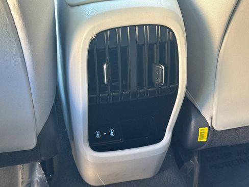 Used 2025 Hyundai Kona SEL AWD/4WD image 14