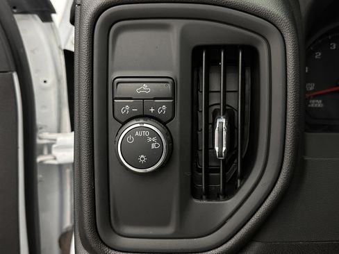 Used 2025 Chevrolet Silverado 1500 W/T w/ WT Value Package image 18