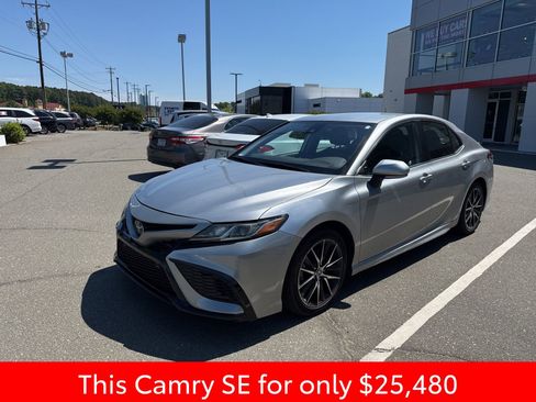 Used 2023 Toyota Camry SE FWD image 9