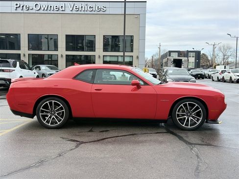 Used 2022 Dodge Challenger R/T w/ Plus Package image 8