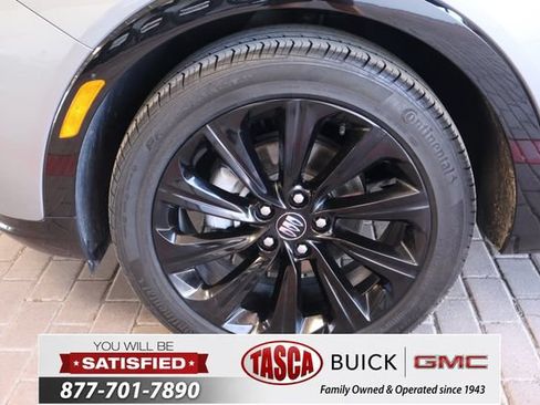 Used 2024 Buick Envista Sport Touring w/ Experience Buick Package FWD image 12