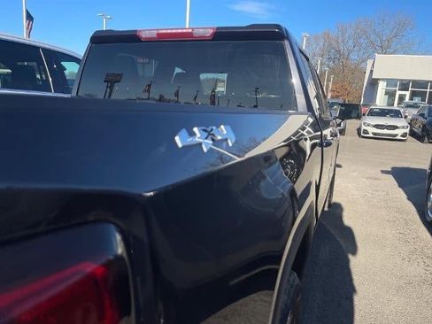 Used 2022 GMC Sierra 1500 Elevation image 20