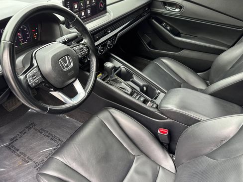 Used 2024 Honda Accord Touring image 4