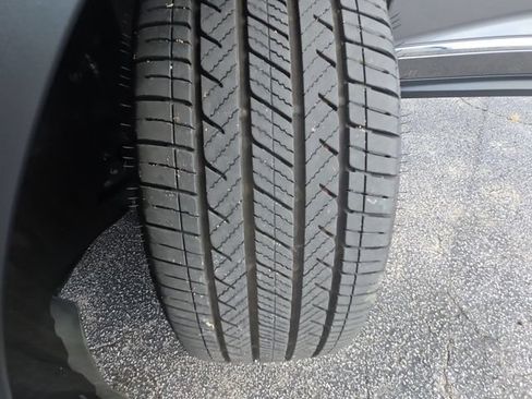 Certified 2025 Acura MDX FWD w/ Technology Package image 27