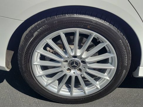 Used 2023 Mercedes-Benz E 350 Sedan image 7