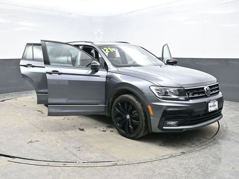 Used 2021 Volkswagen Tiguan SE R-Line image 41