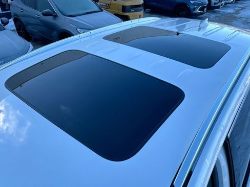 Used 2020 Buick Enclave Avenir w/ Avenir Technology Package image 19