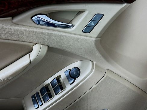 Used 2010 Cadillac CTS Luxury image 17