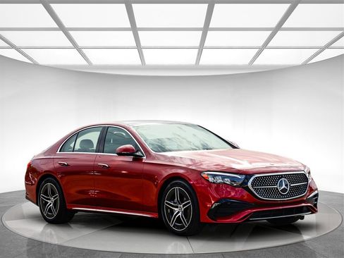 New 2026 Mercedes-Benz E 350 4MATIC Sedan image 5