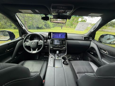 Used 2026 Lexus LX 700h Luxury w/ Appearance Package AWD/4WD image 18