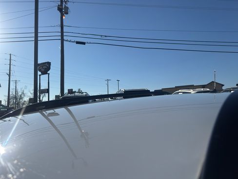 Used 2016 Jeep Cherokee Sport image 9