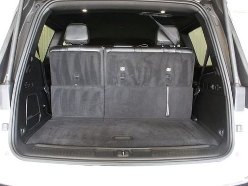 Used 2024 Jeep Wagoneer 4WD image 7