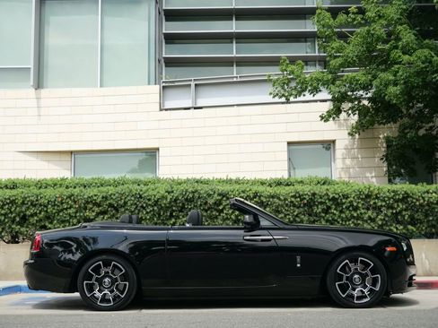 Used 2019 Rolls-Royce Dawn image 10