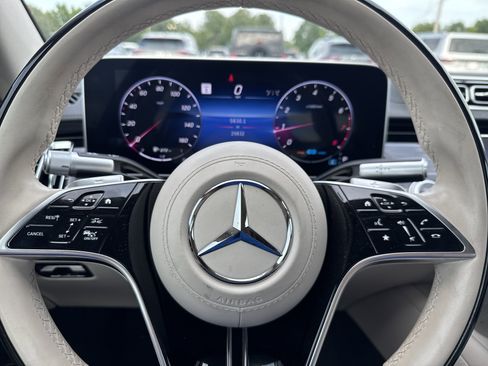 Used 2022 Mercedes-Benz S 500 4MATIC image 10