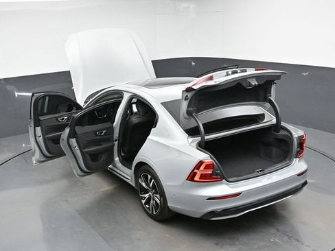 Used 2025 Volvo S60 B5 Plus FWD image 47