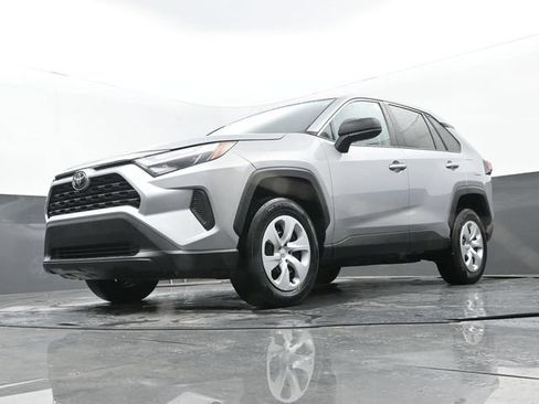 Used 2024 Toyota RAV4 LE FWD image 27