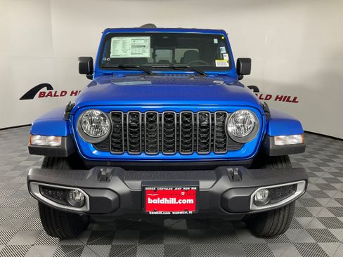 New 2026 Jeep Gladiator Sport image 2