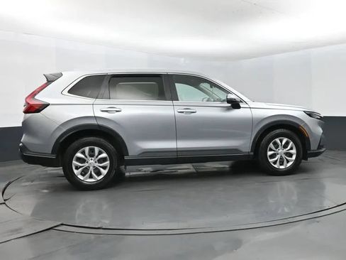 Used 2025 Honda CR-V LX image 4