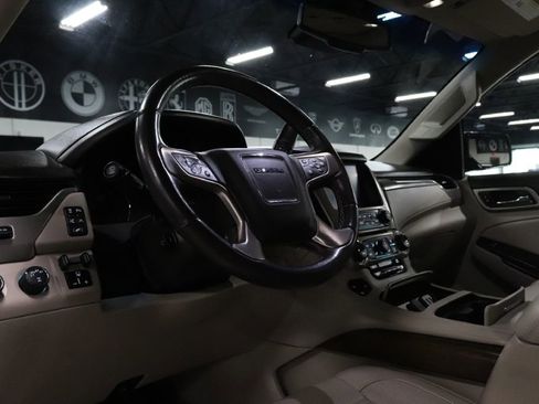 Used 2019 GMC Yukon Denali w/ Denali Ultimate Package image 10