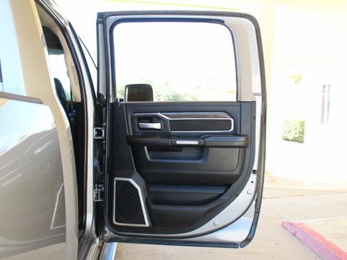 Used 2019 RAM 2500 Laramie image 30