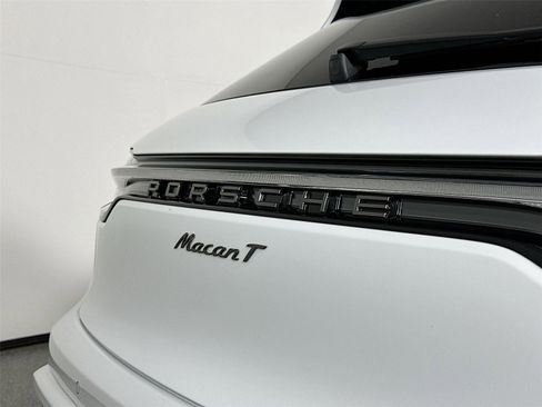 Certified 2025 Porsche Macan Turbo AWD/4WD image 17