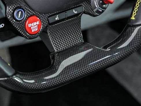 Used 2020 Ferrari 812 Superfast RWD image 24