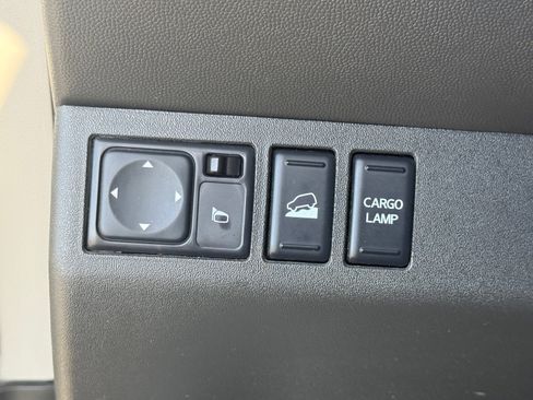 Used 2020 Nissan Frontier SV image 24