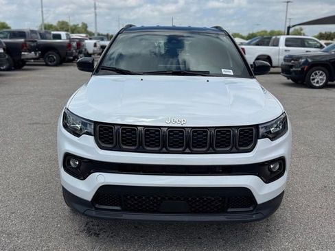 Used 2026 Jeep Compass Limited AWD/4WD image 2