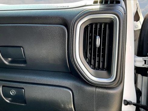 Used 2022 Chevrolet Silverado 3500 High Country w/ Technology Package image 27