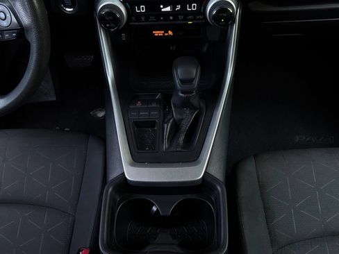 Used 2019 Toyota RAV4 XLE FWD image 15