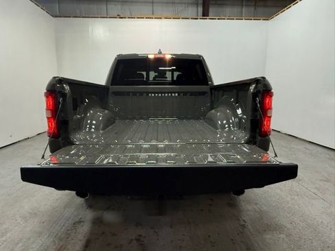 New 2026 RAM 1500 4x4 Crew Cab image 8