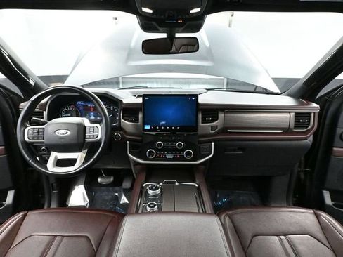 Used 2024 Ford Expedition Limited image 27