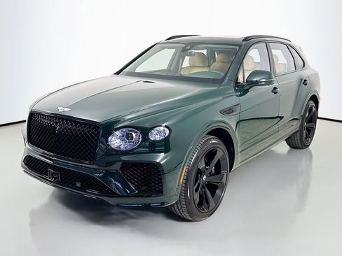 Certified 2025 Bentley Bentayga AWD/4WD image 3