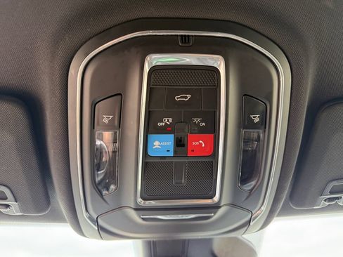 Used 2024 Jeep Grand Cherokee Altitude RWD image 49