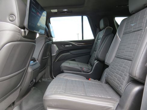 Certified 2024 Cadillac Escalade Sport Platinum w/ LPO, ONYX Package image 15